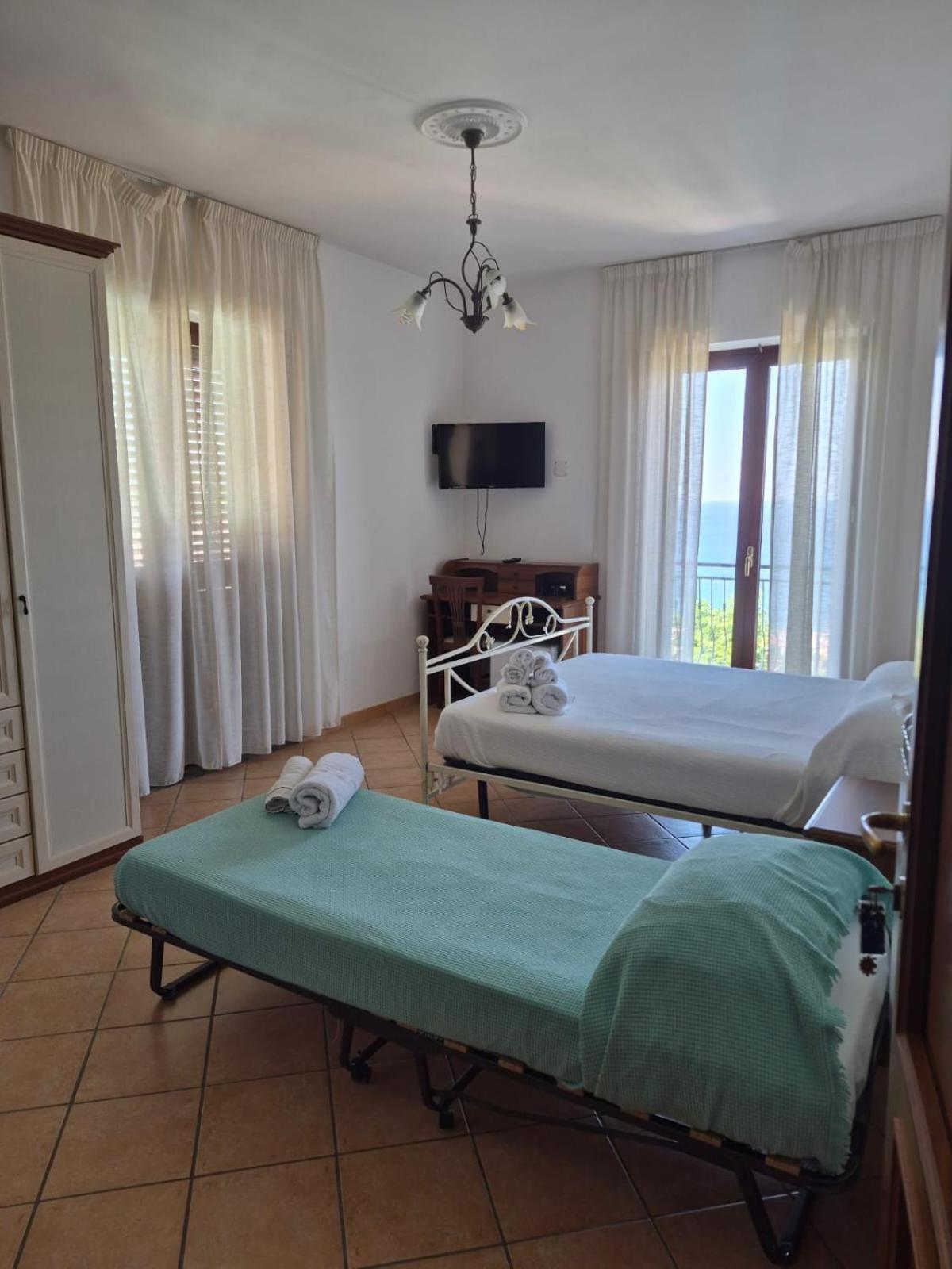 Superior Triple Room Sea View