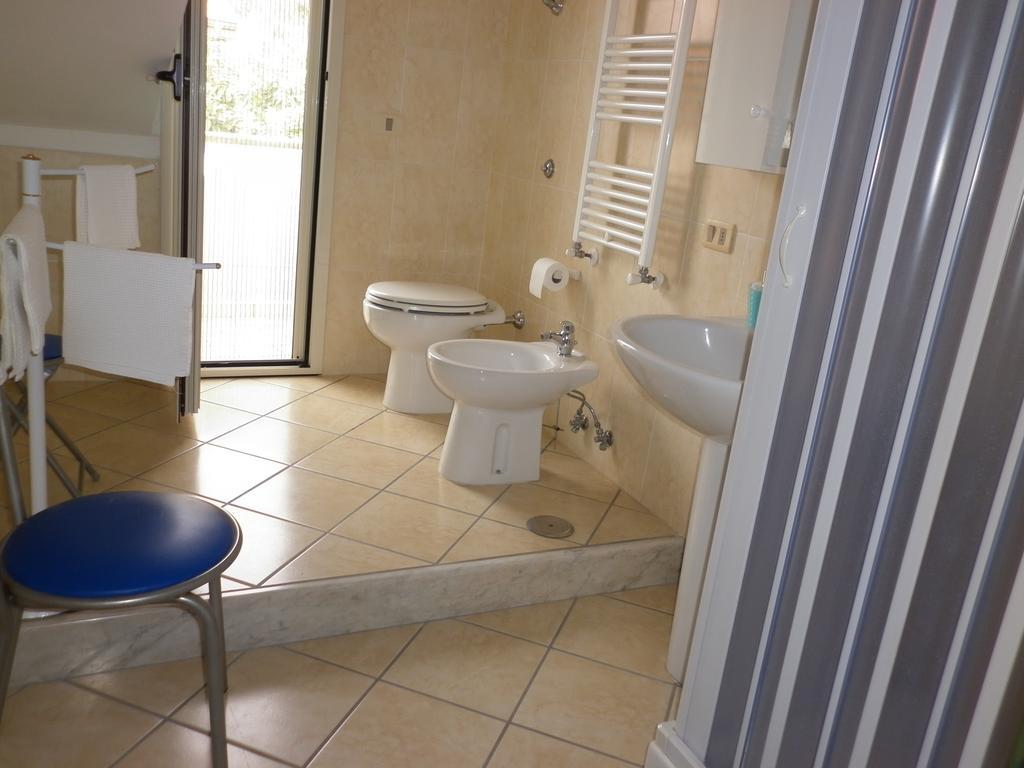 Double or Twin Room Private Bathroom