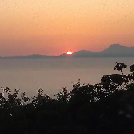 Una terrazza sul mare-2